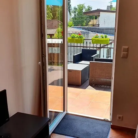 Wellapartman Apartment Zamardi
