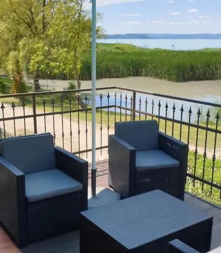 Wellapartman Apartment Zamardi